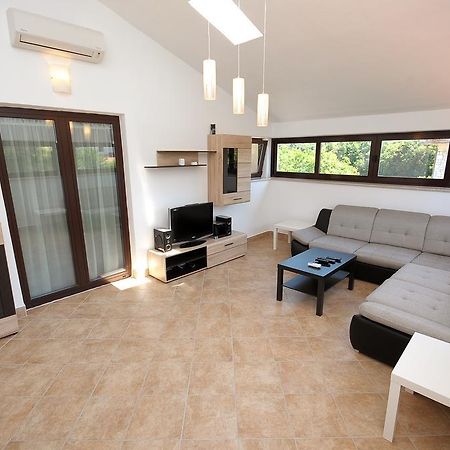 Apartament Vv Pula Quarto foto