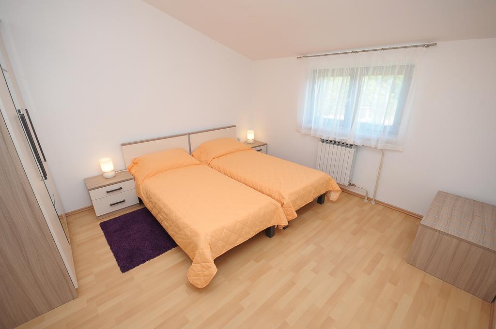 Apartament Vv Pula Quarto foto