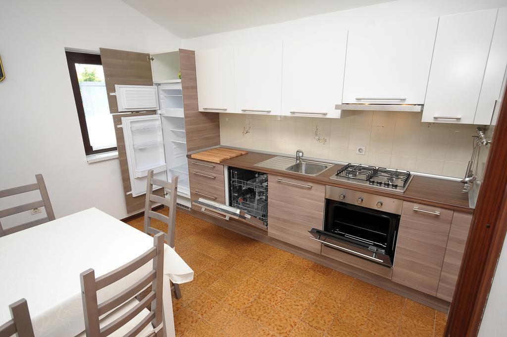 Apartament Vv Pula Quarto foto