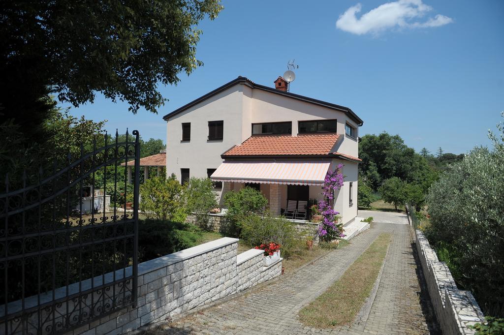 Apartament Vv Pula Quarto foto