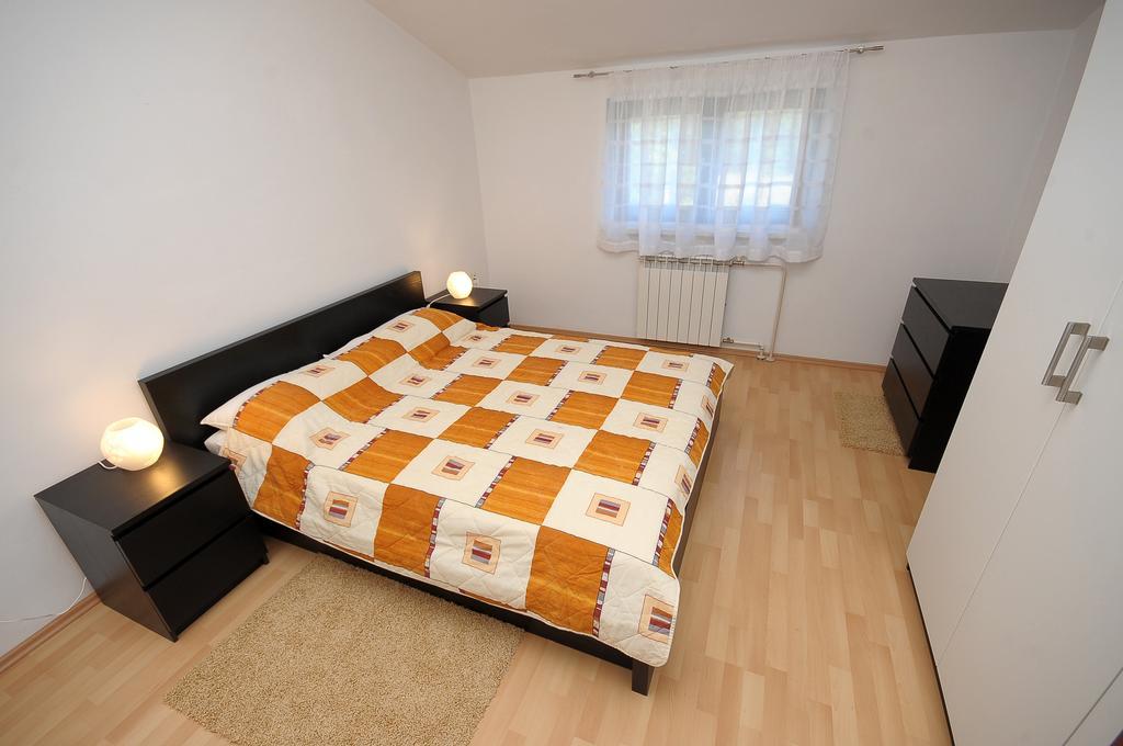 Apartament Vv Pula Quarto foto